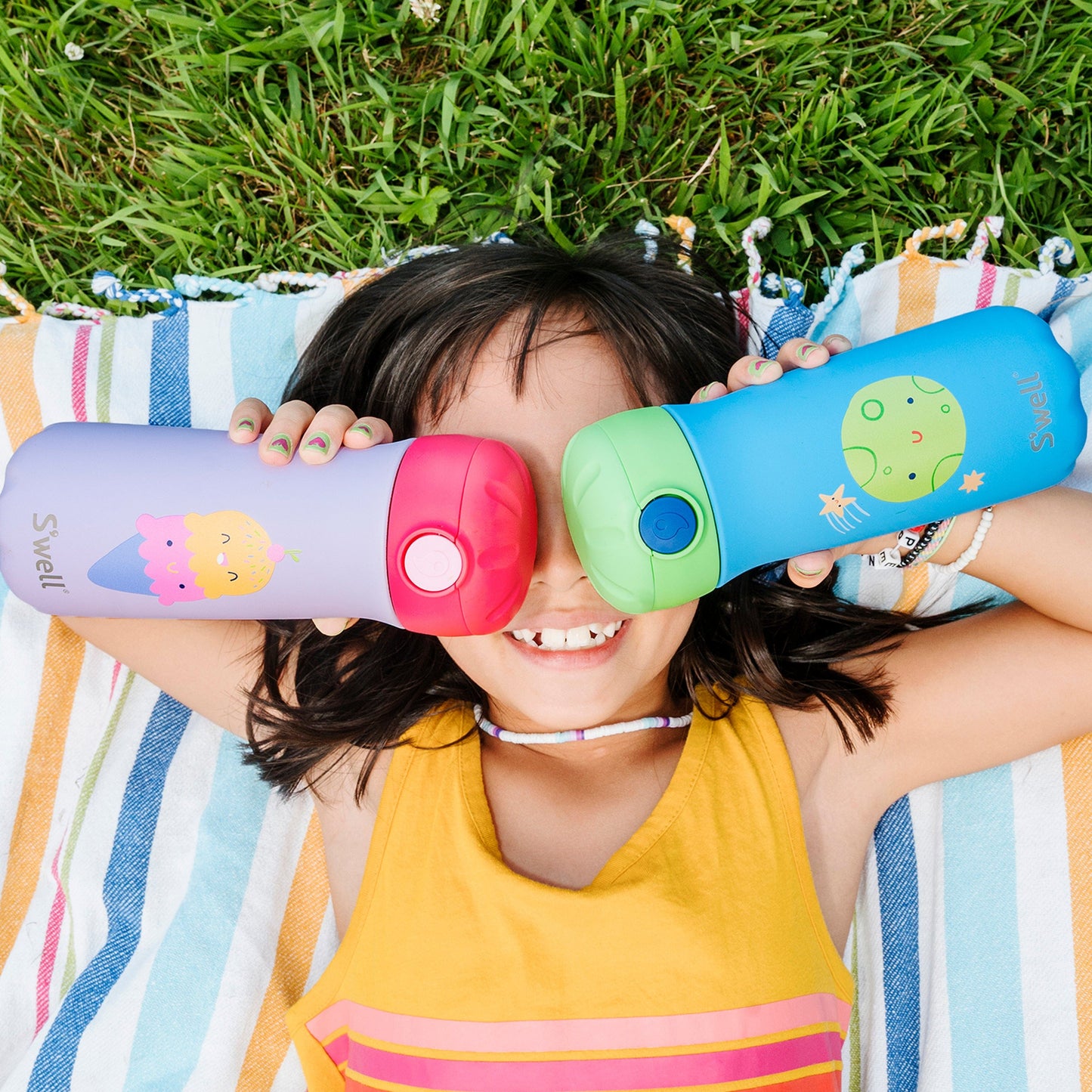 pop-top-traveler-14oz-n7 Swell_14oz_Kids_Pop_Top_Traveler_Happy_Scoops_Ice_Cream_Lifestyle.jpg